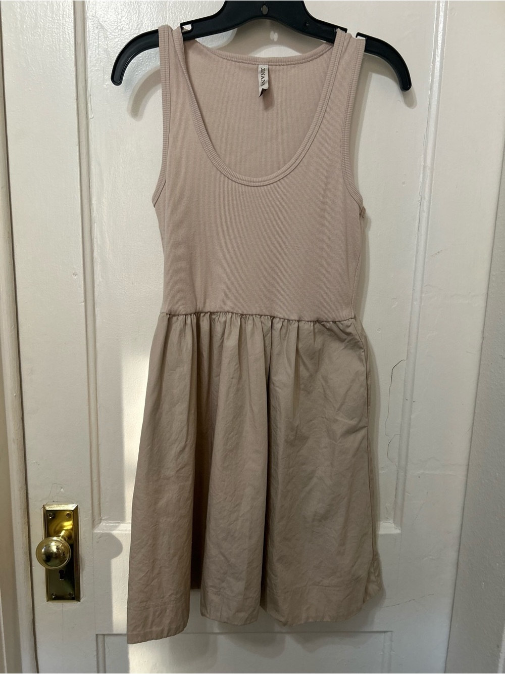 Zenana Outfitters Women’s Sleeveless Scoop-Neck Casual Dress in Taupe
